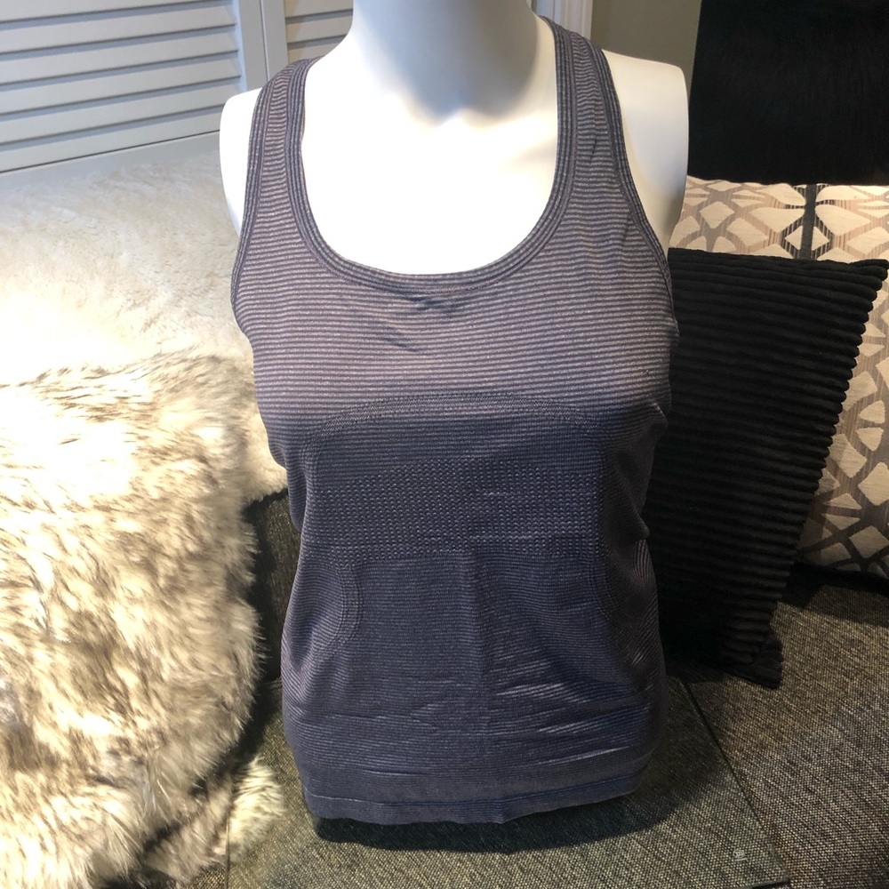 Lululemon tank 6
